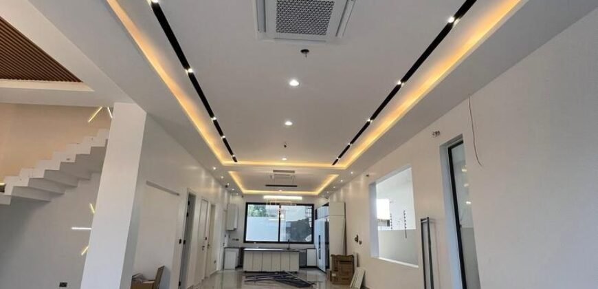 4 Bedrooms Smart Home With Elevator , Bq & Pool For sale At East Legon