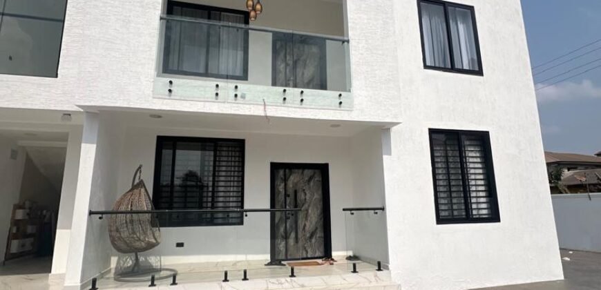Two bedroom apartment for rent at Adjiringanor 